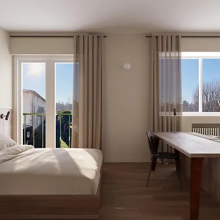 Hotel La Dama Del Porto *