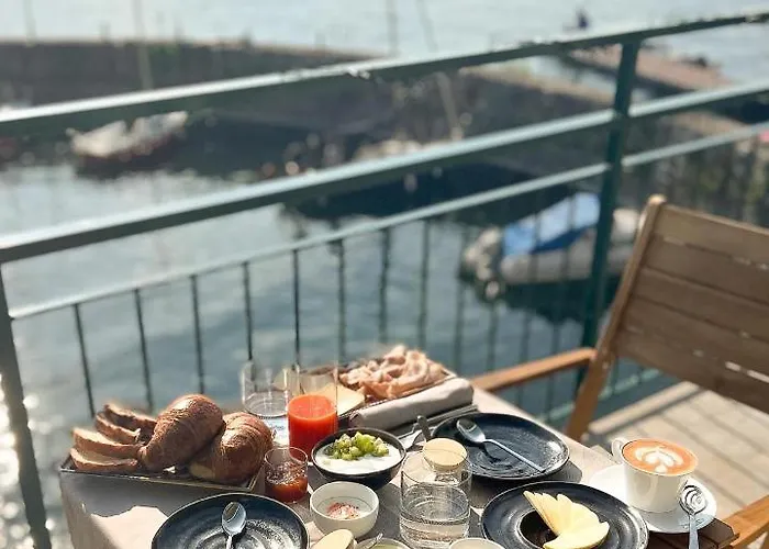 فندق La Dama Del Porto لافينو-مومبيلو