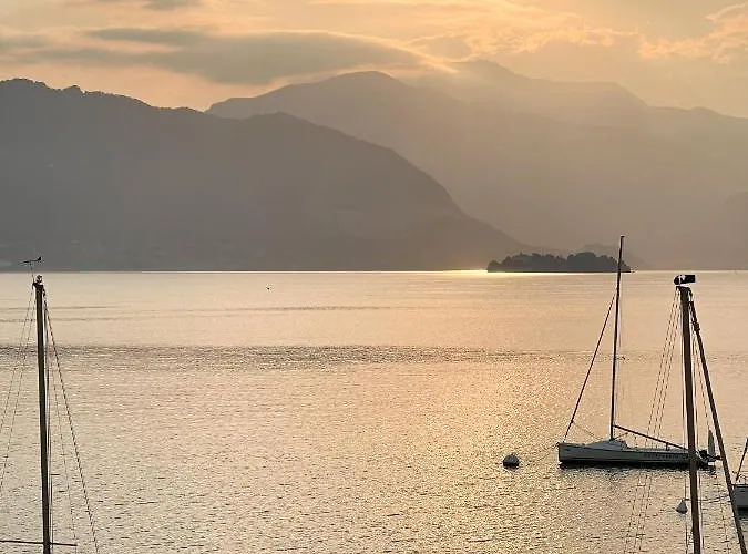 La Dama Del Porto فندق لافينو-مومبيلو