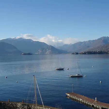 Hotel La Dama Del Porto Laveno-Mombello