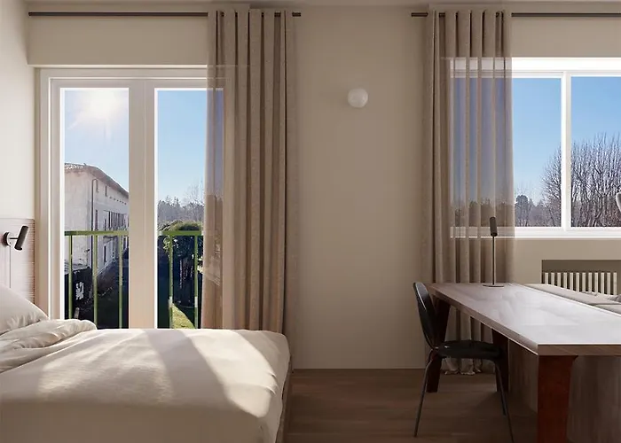 Hotel La Dama Del Porto *