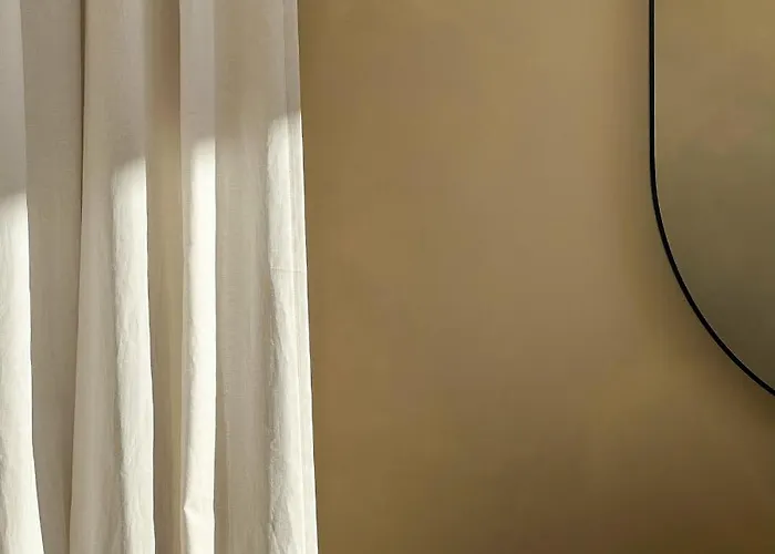 Hotel La Dama Del Porto *